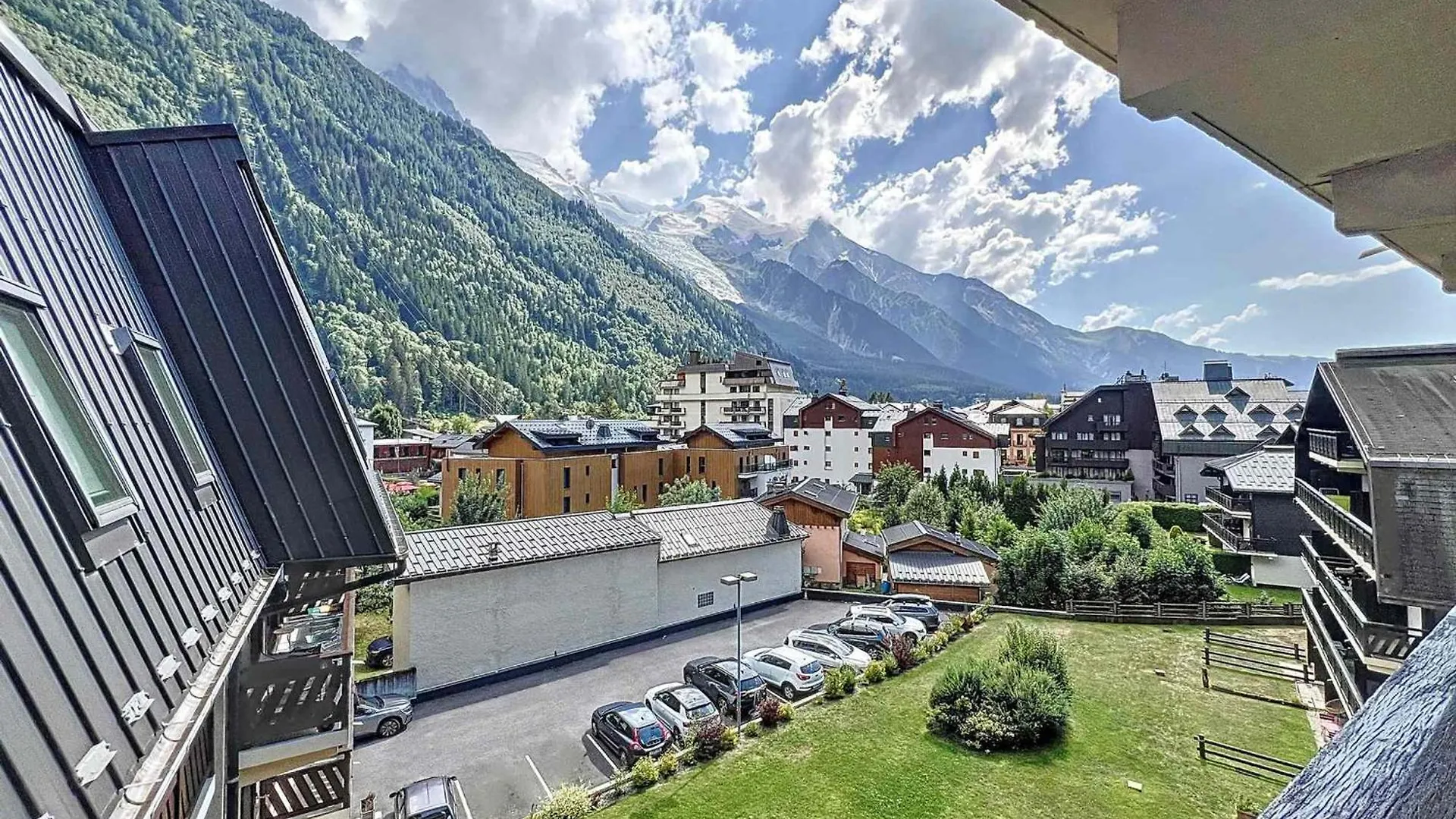 Appartement Chamonix Centre, 4 Pers, 2 Ch. Avec Balcon, Parking, Proche Telepherique Et Remontees - Fr-1-507-24 France